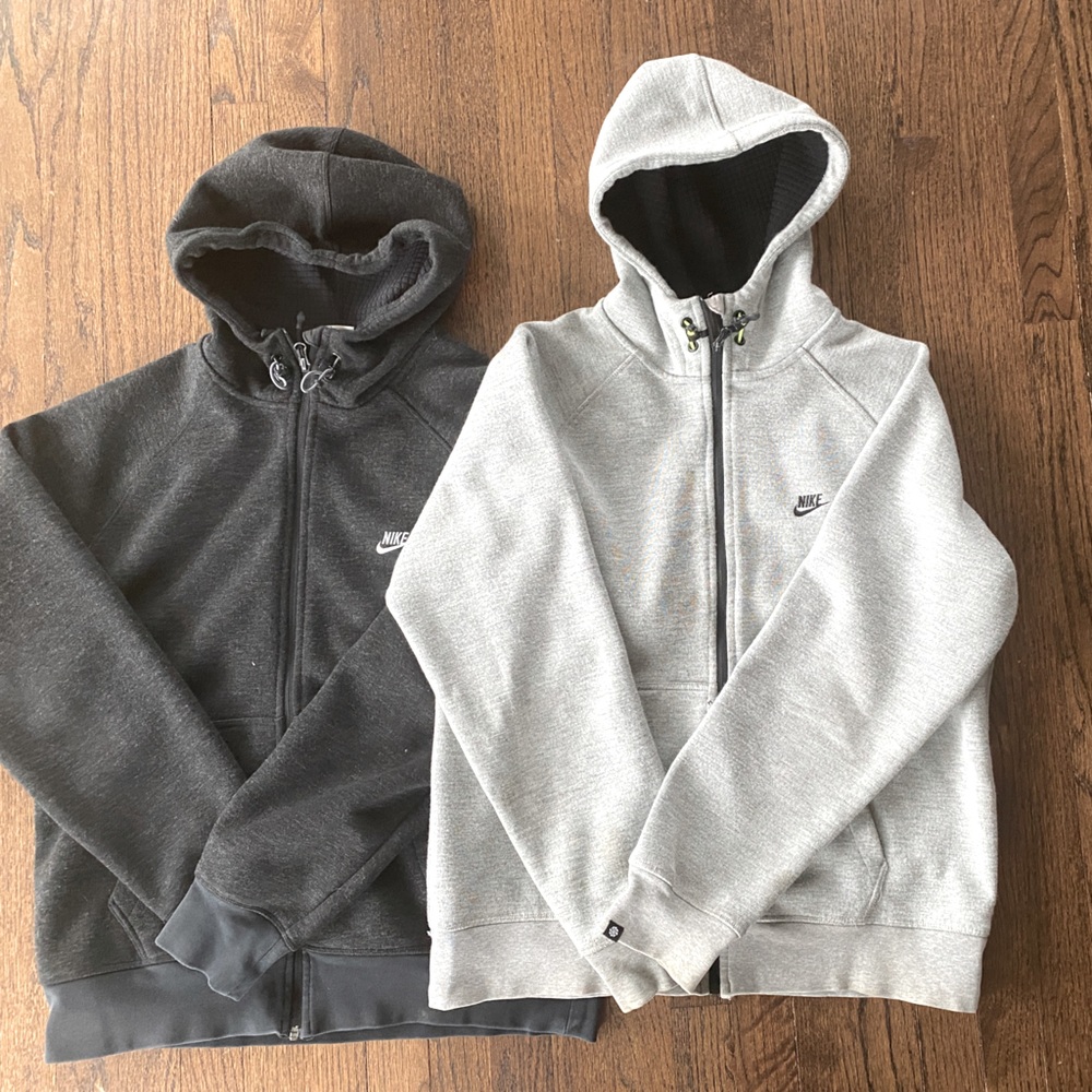 2 Men’s Nike Zip Up hoodies